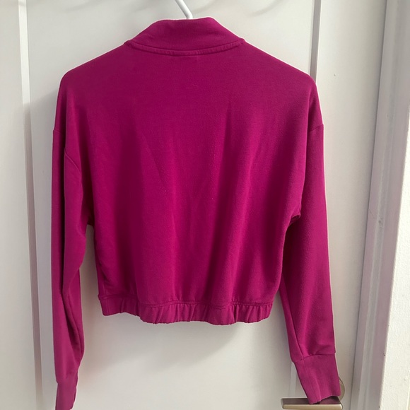 Gymshark top - Picture 3 of 3